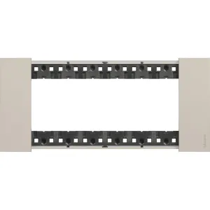 Placca Living Now 6 Posti