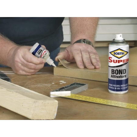 Colla cianoacrilica con attivatore