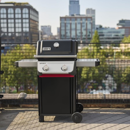 Spirit 2 Weber​ Barbecue a Gas arreda il terrazzo