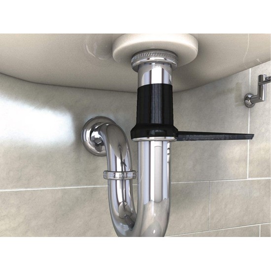 Bostik Gomma Liquida Nastro Autoagglomerante in uso per riparare la perdita di un sifone