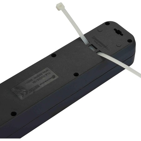 fascetta per installare la ciabatta multipresa Electraline 61994